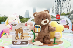 以“超等IP+超等的模式沉塑消费场景